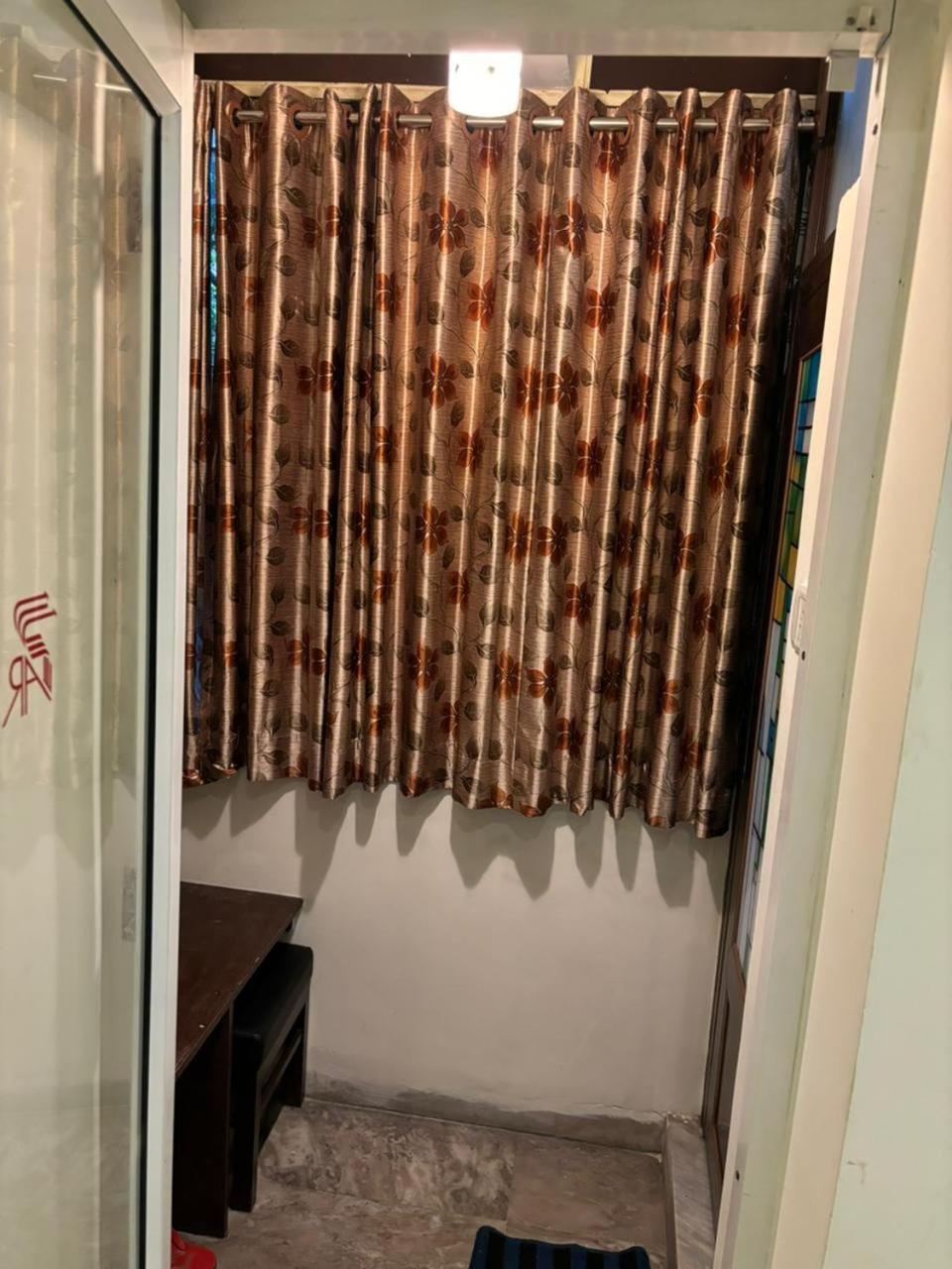 כלכותה Om Sai Villa Guesthouse מראה חיצוני תמונה