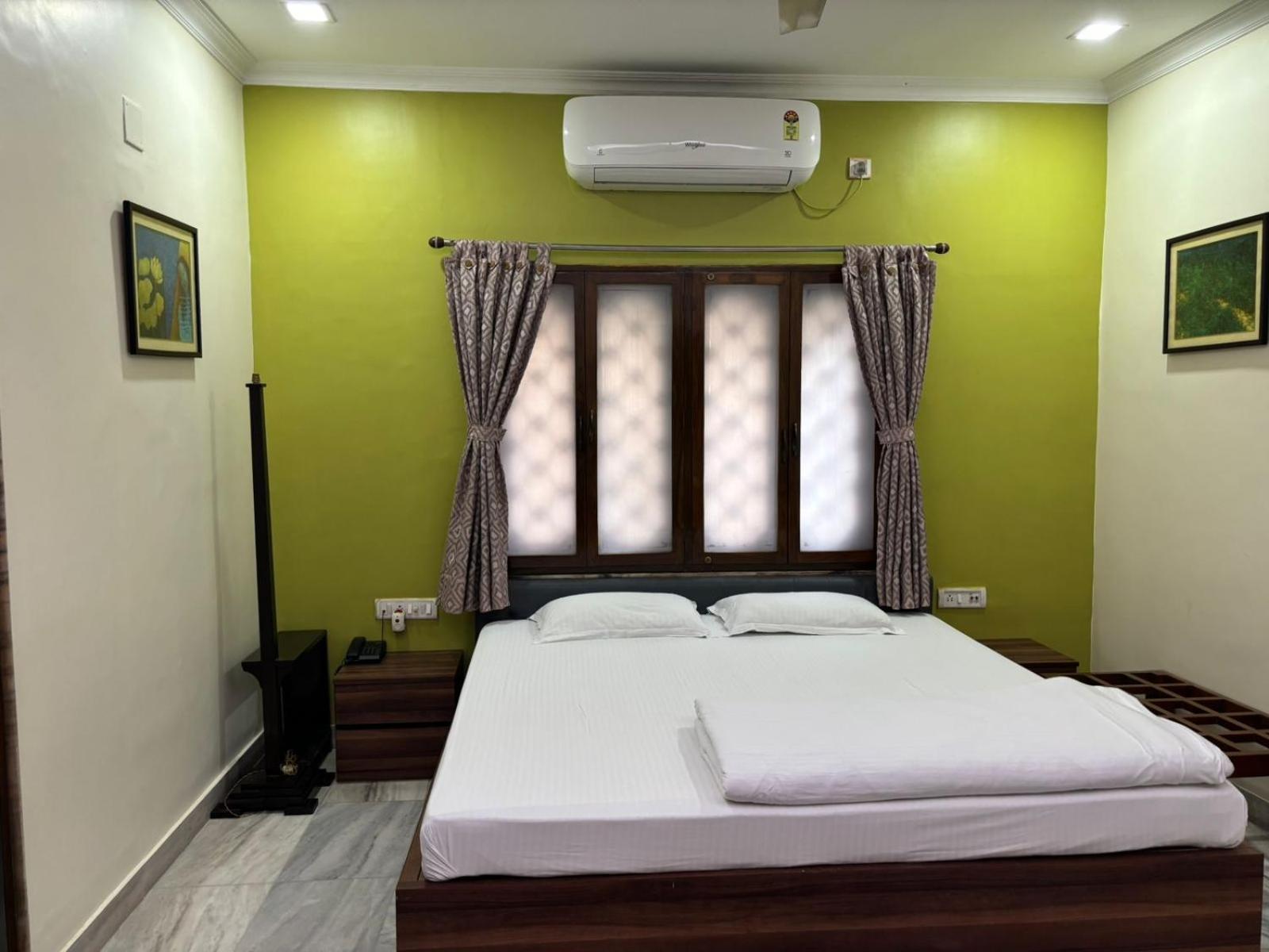 כלכותה Om Sai Villa Guesthouse מראה חיצוני תמונה