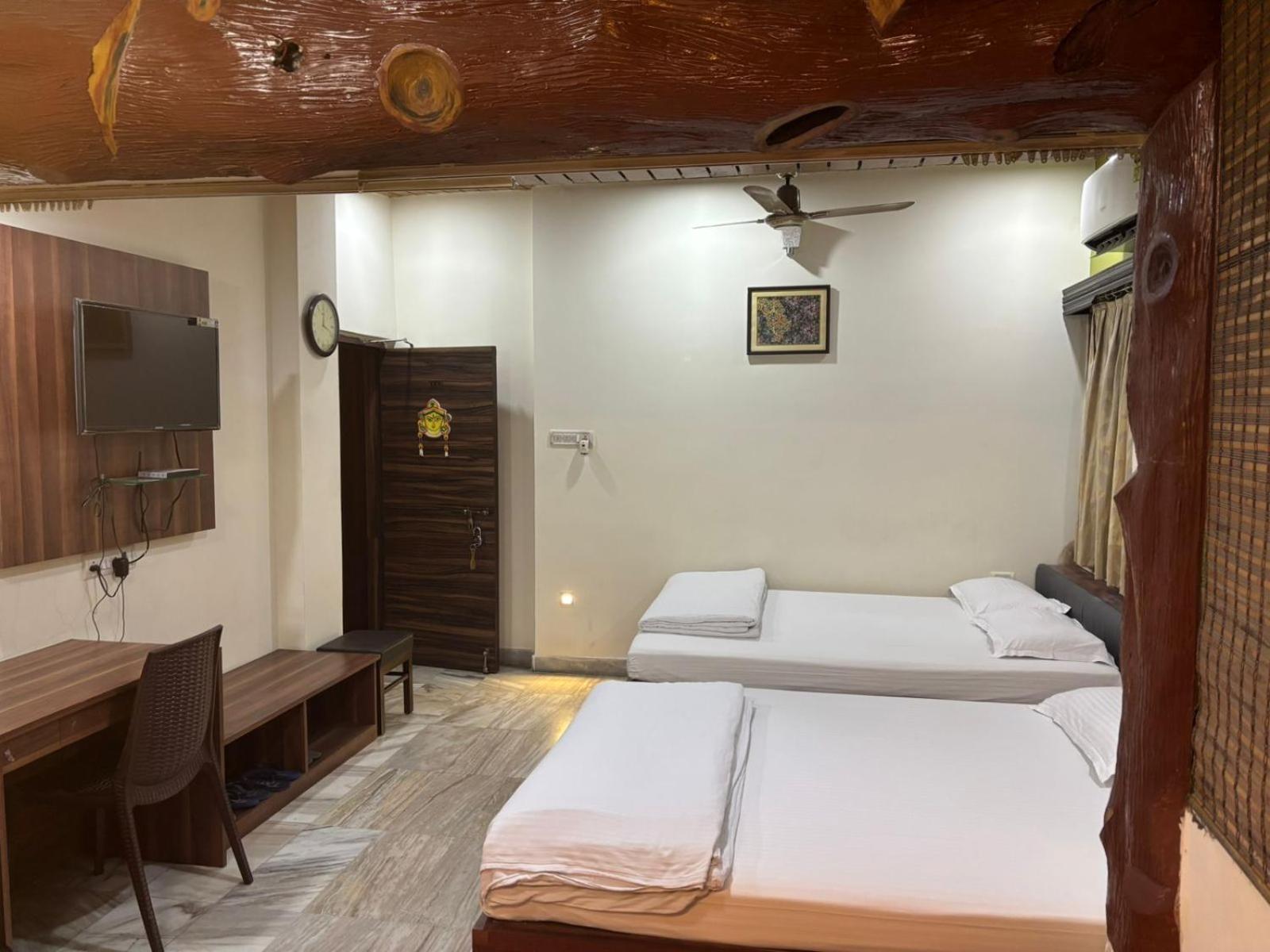 כלכותה Om Sai Villa Guesthouse מראה חיצוני תמונה
