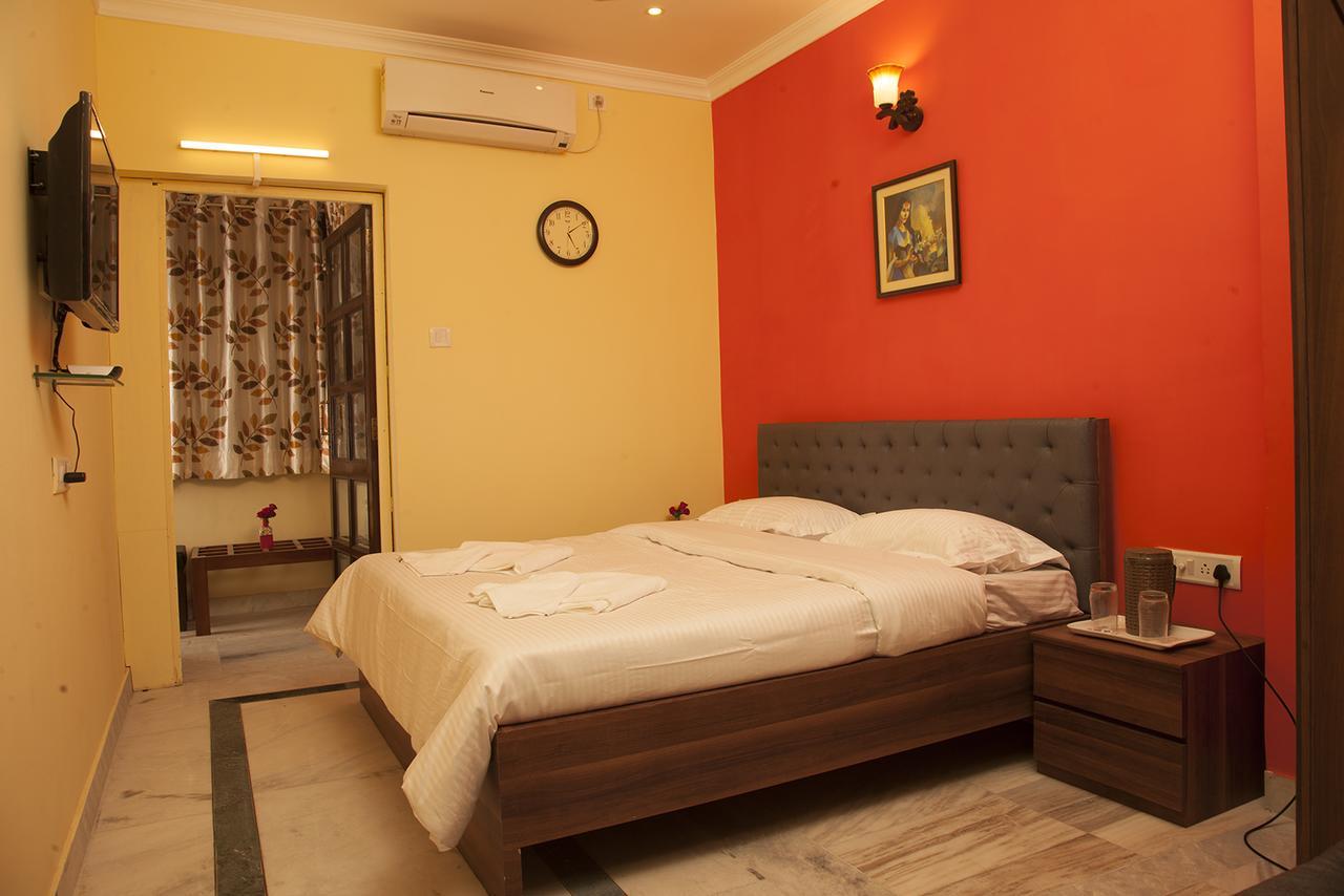 כלכותה Om Sai Villa Guesthouse מראה חיצוני תמונה