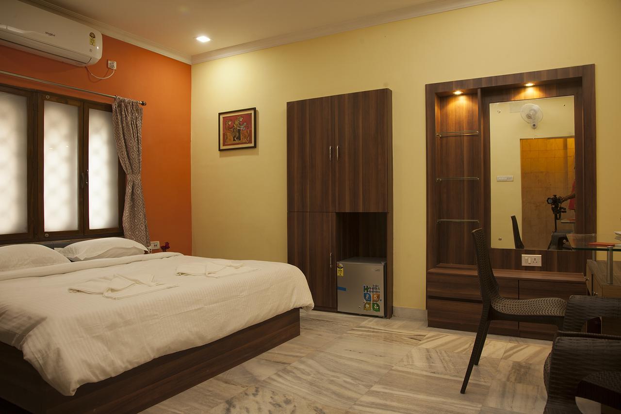 כלכותה Om Sai Villa Guesthouse מראה חיצוני תמונה